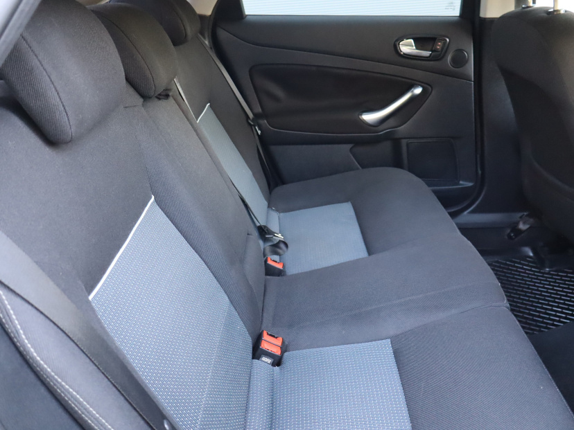 Ford Mondeo, 2010