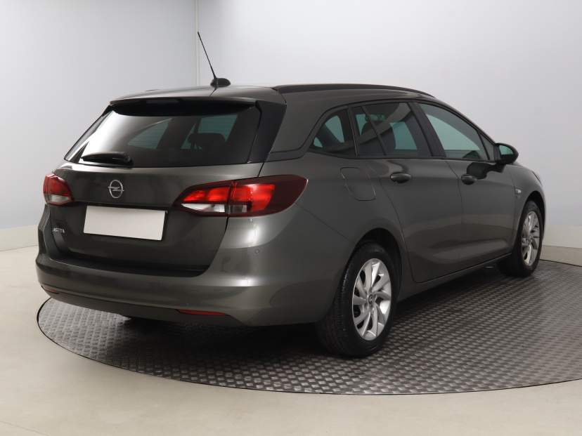 Opel Astra, 2019