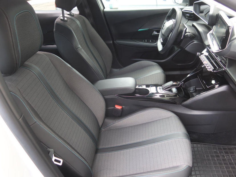 Peugeot 2008, 2021