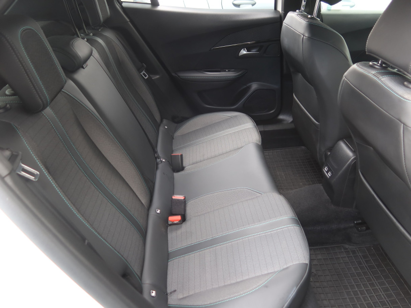 Peugeot 2008, 2021