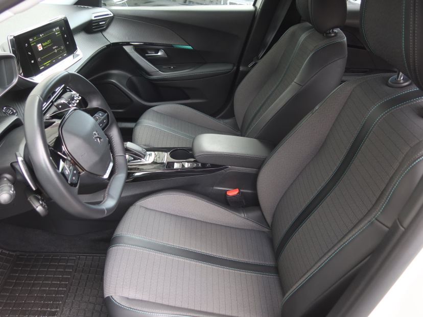 Peugeot 2008, 2021