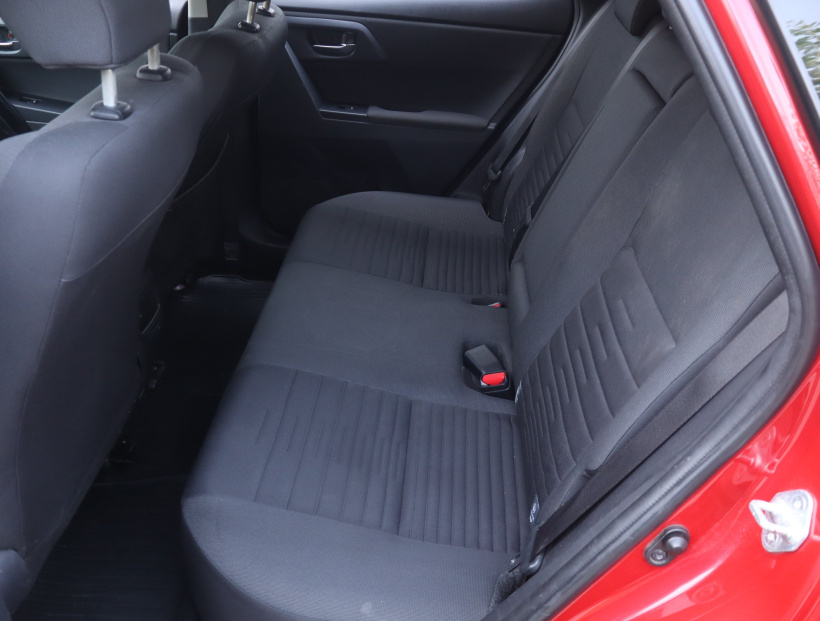 Toyota Auris, 2015