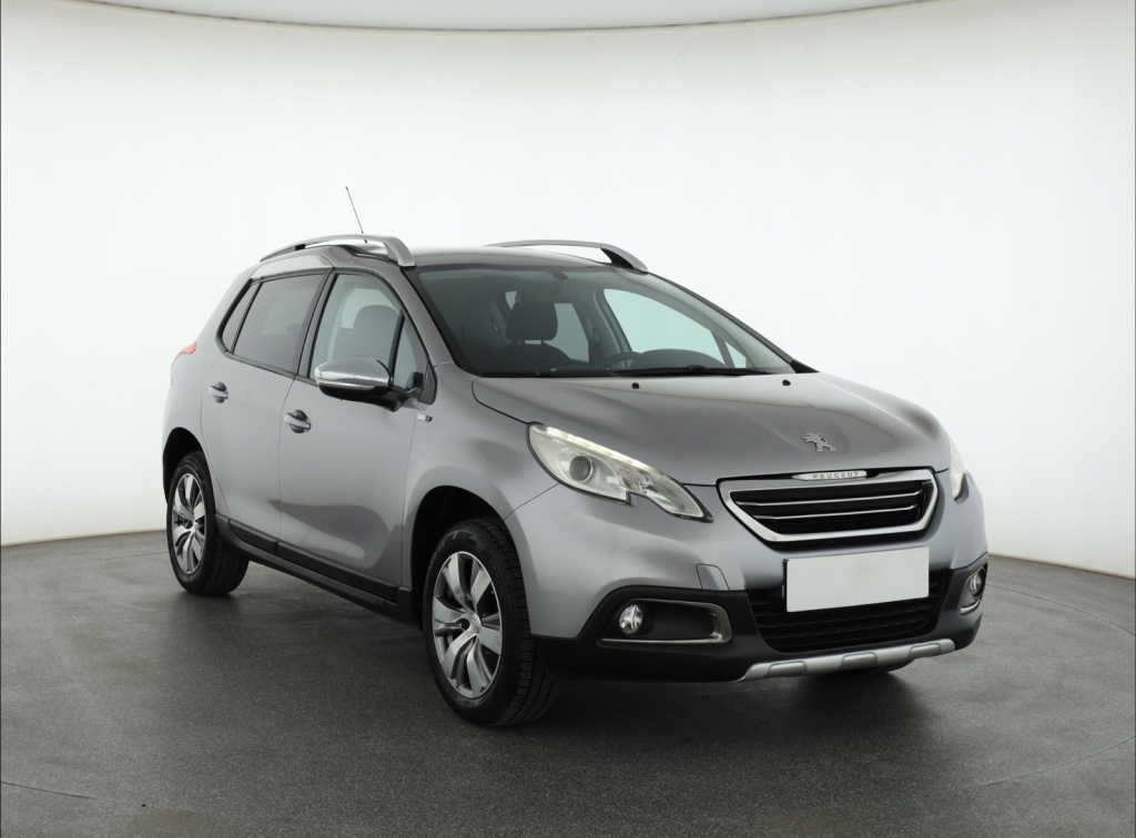 Peugeot 2008, 2015