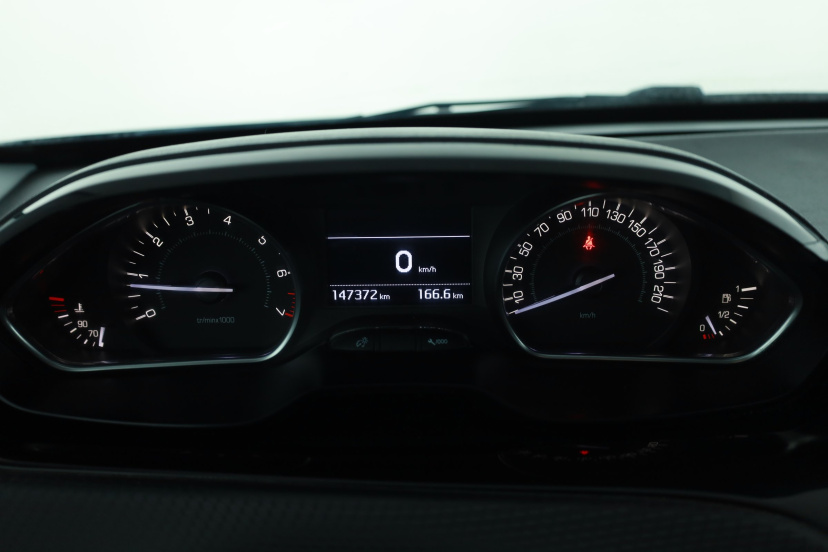 Peugeot 2008, 2015