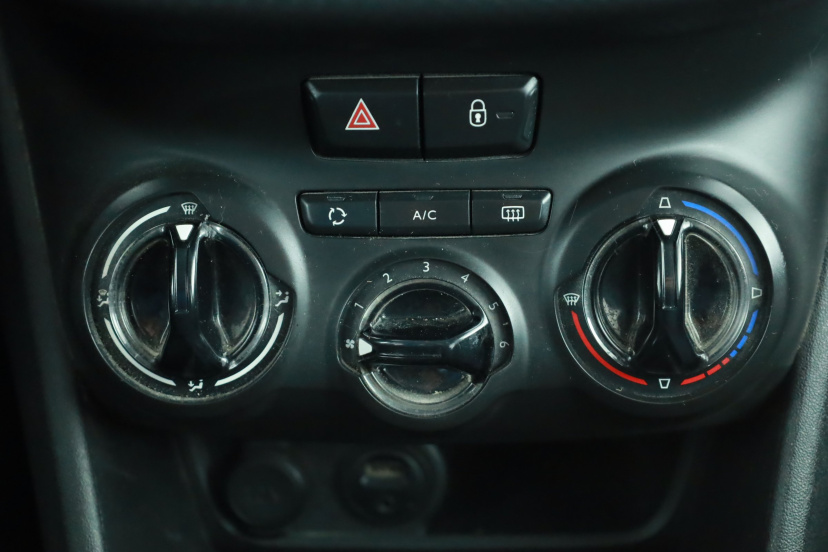 Peugeot 2008, 2015