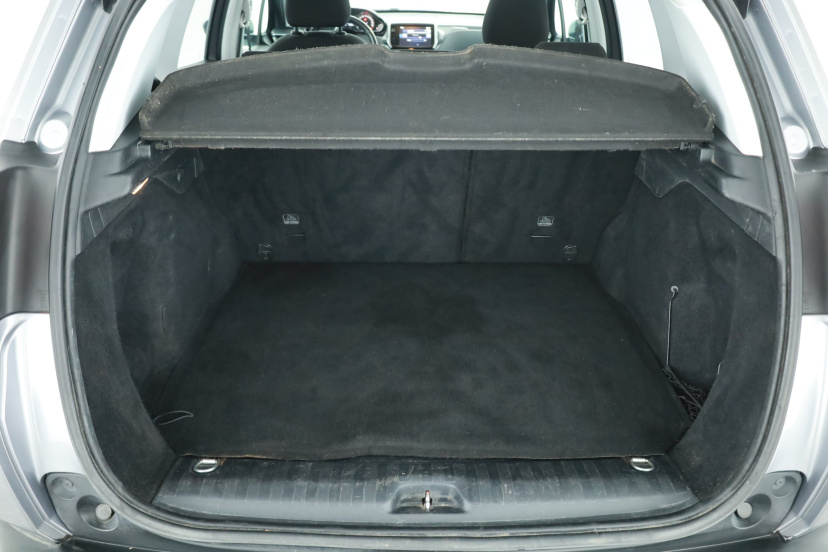 Peugeot 2008, 2015