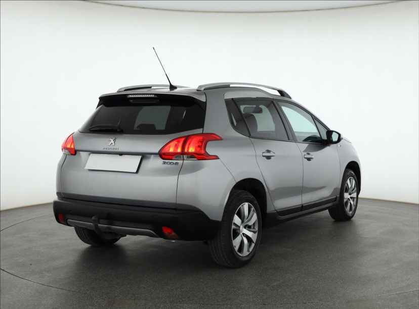 Peugeot 2008, 2015