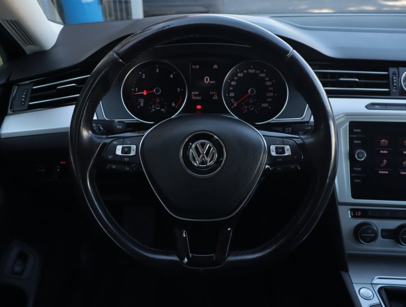 Volkswagen Passat, 2018