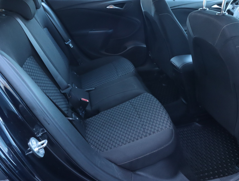 Opel Astra, 2018