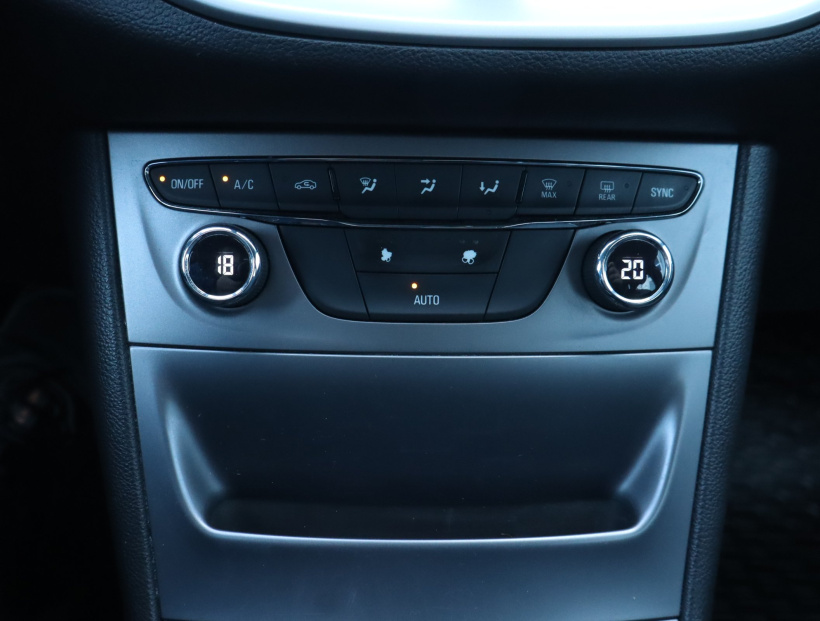 Opel Astra, 2018