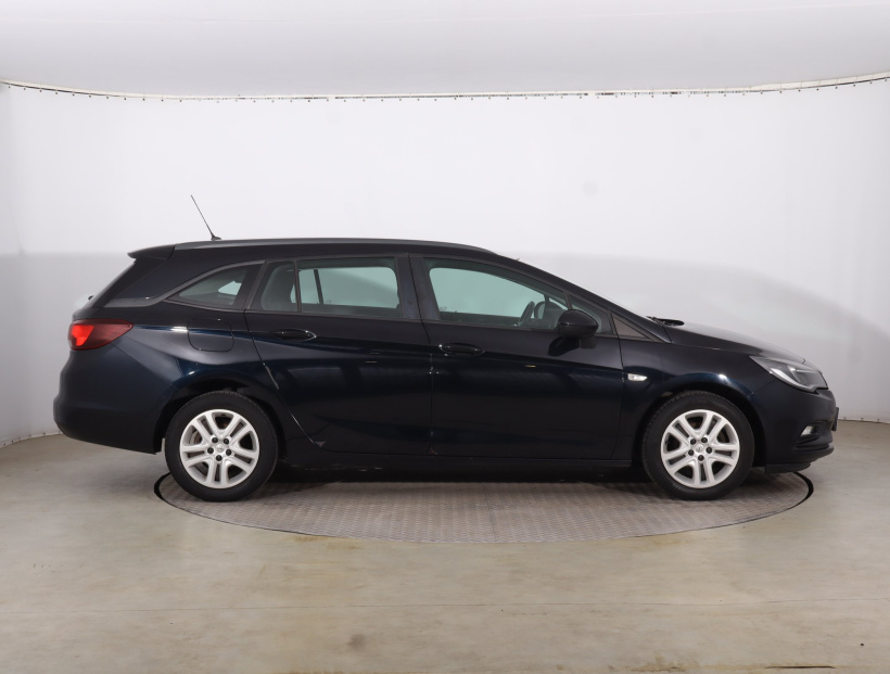 Opel Astra, 2018