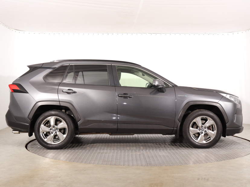 Toyota RAV 4, 2020