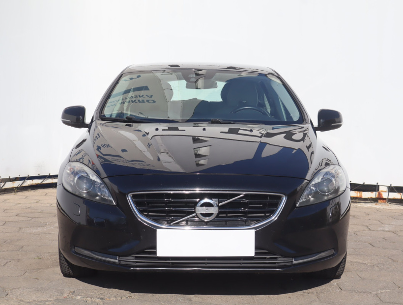 Volvo V40, 2016