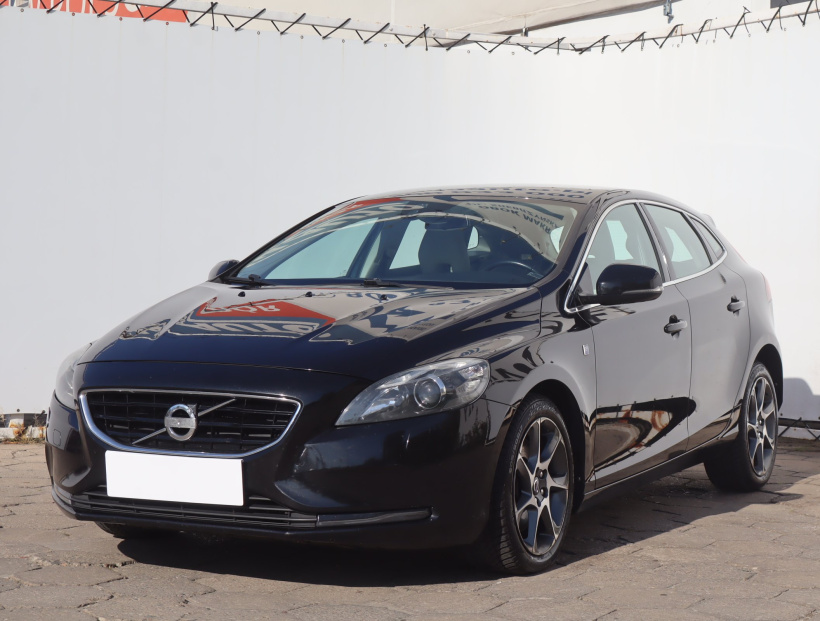 Volvo V40, 2016
