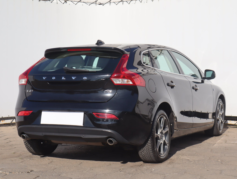 Volvo V40, 2016
