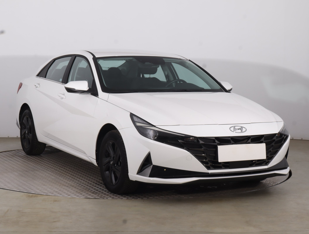 Hyundai Elantra, 2023