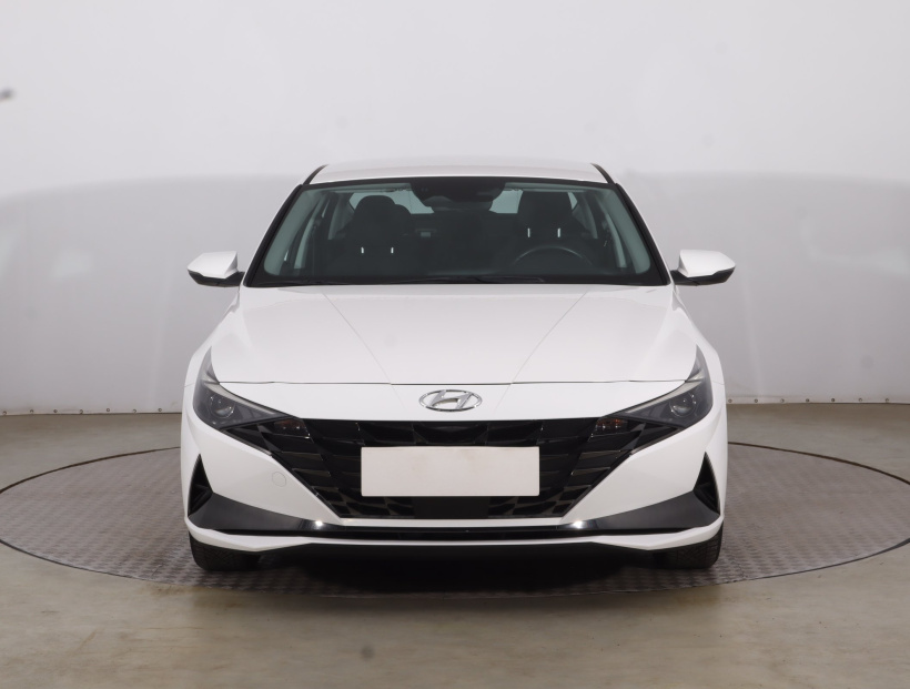 Hyundai Elantra, 2023