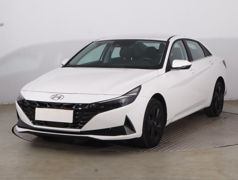 Hyundai Elantra, 2023