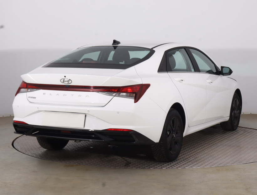 Hyundai Elantra, 2023