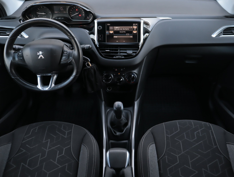 Peugeot 2008, 2017