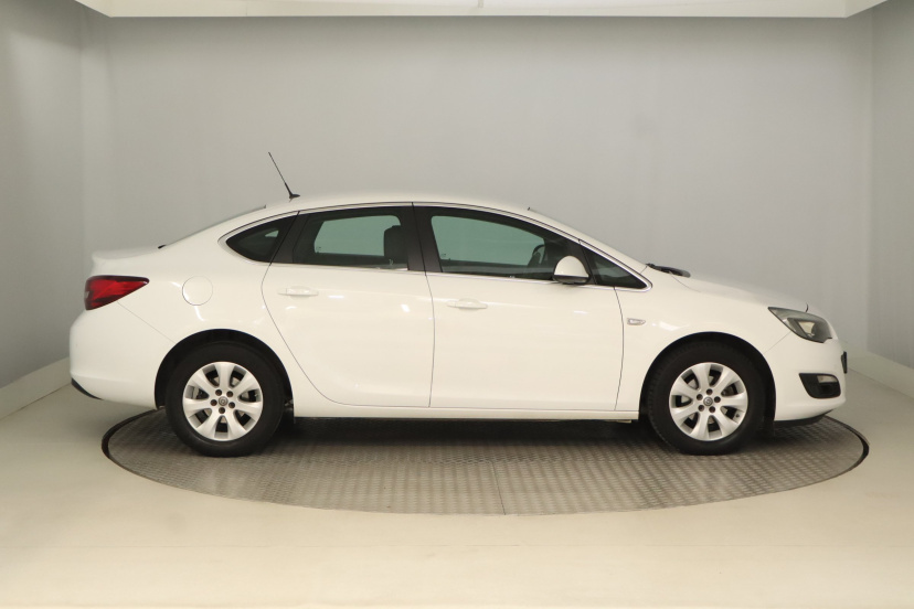 Opel Astra, 2016