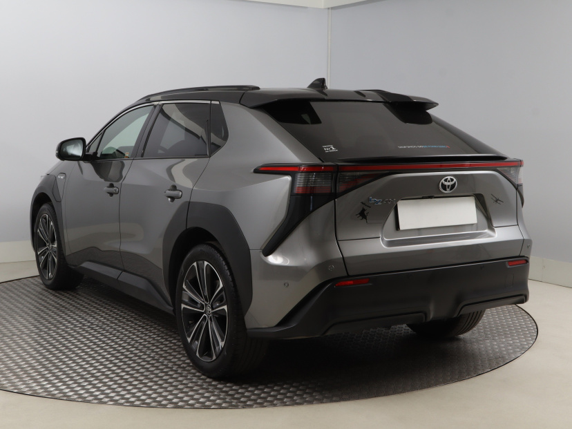 Toyota bZ4X, 2022