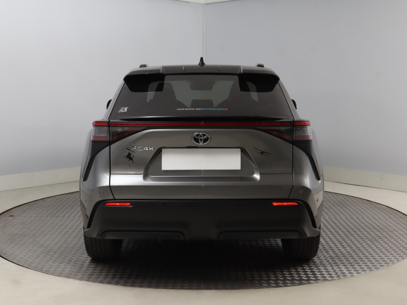 Toyota bZ4X, 2022