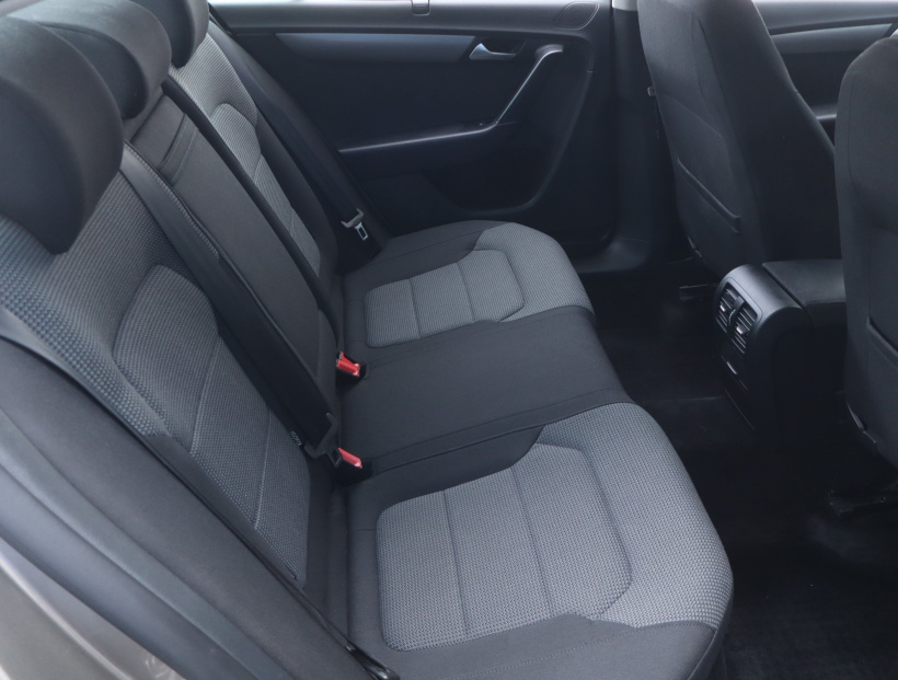 Volkswagen Passat, 2014