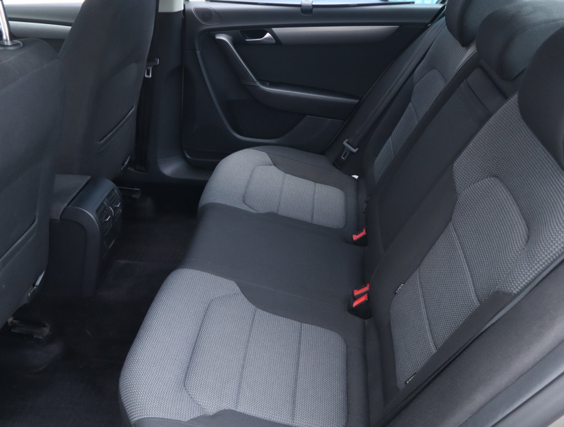 Volkswagen Passat, 2014