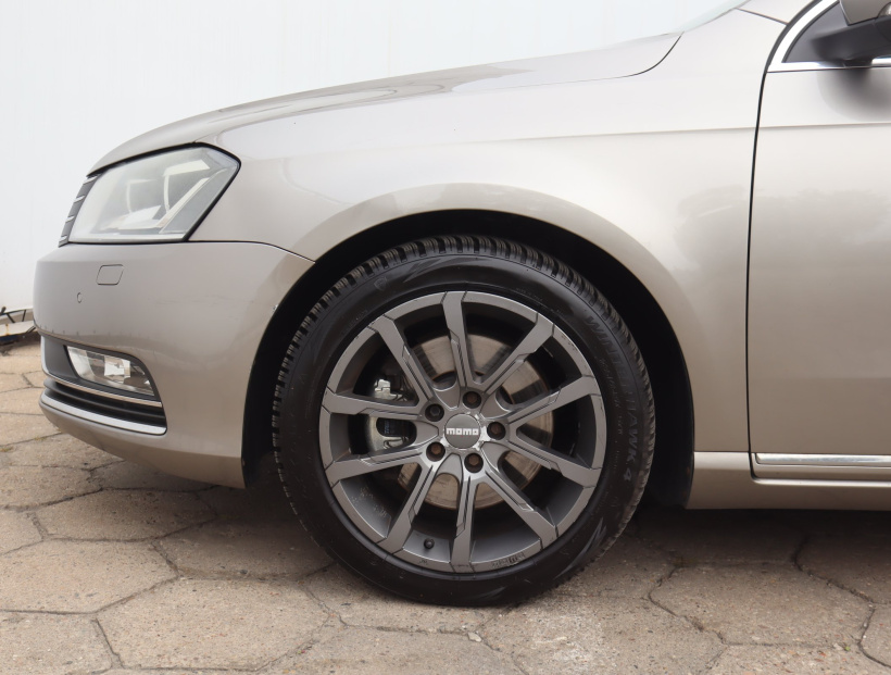 Volkswagen Passat, 2014