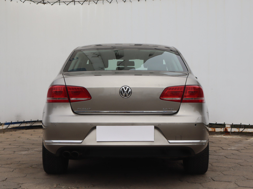 Volkswagen Passat, 2014