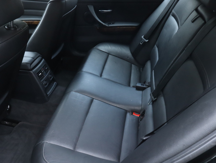 BMW 3, 2010