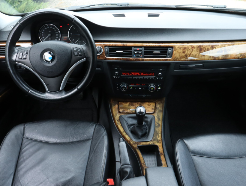 BMW 3, 2010