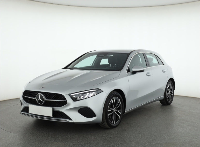Mercedes-Benz A, 2023