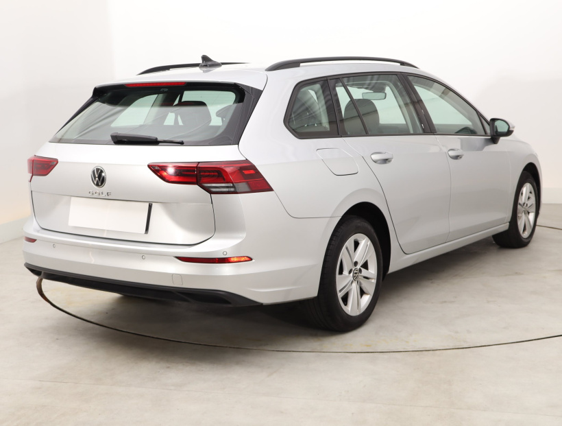 Volkswagen Golf, 2022