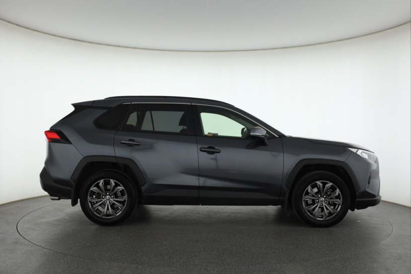 Toyota RAV 4, 2022