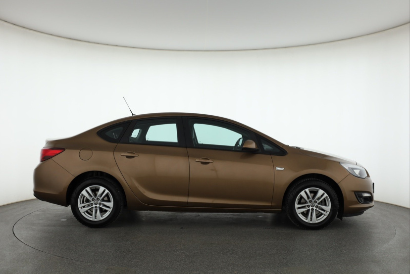 Opel Astra, 2017
