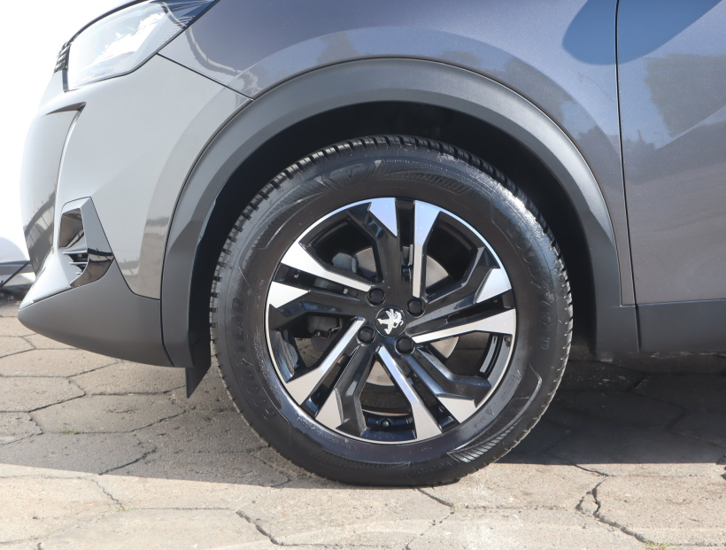 Peugeot 2008, 2021