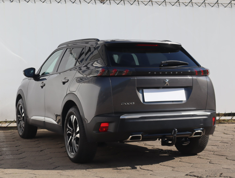 Peugeot 2008, 2021