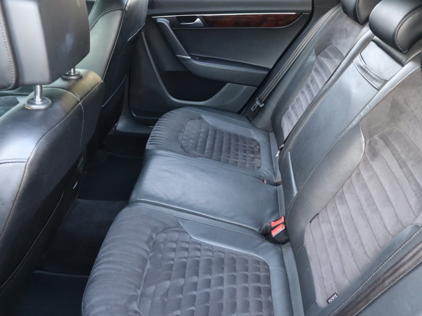 Volkswagen Passat, 2012