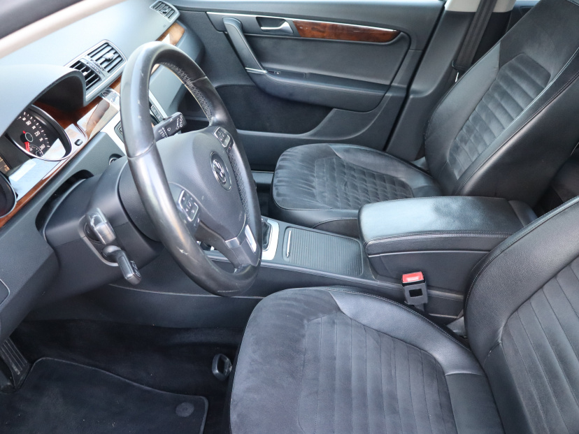 Volkswagen Passat, 2012