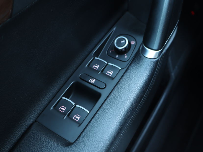 Volkswagen Passat, 2012