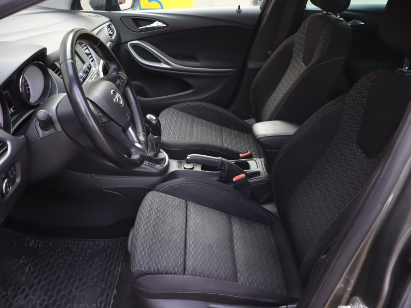 Opel Astra, 2018