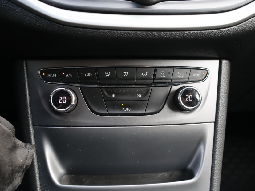 Opel Astra, 2018