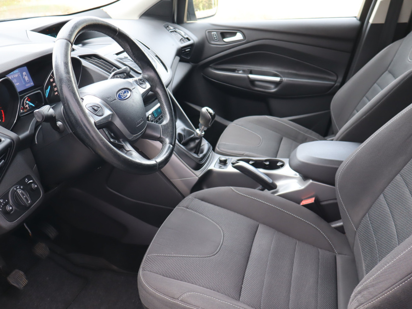 Ford Kuga, 2013