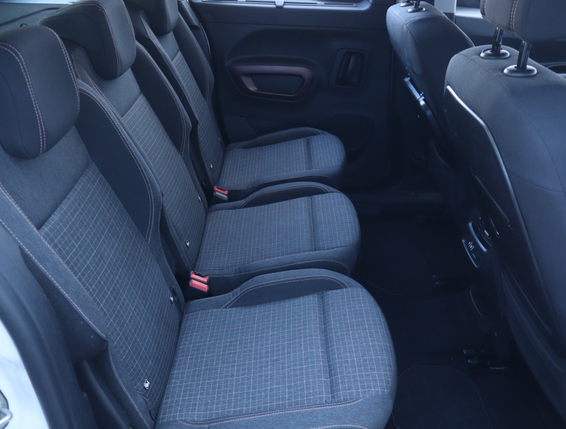 Peugeot Rifter, 2019