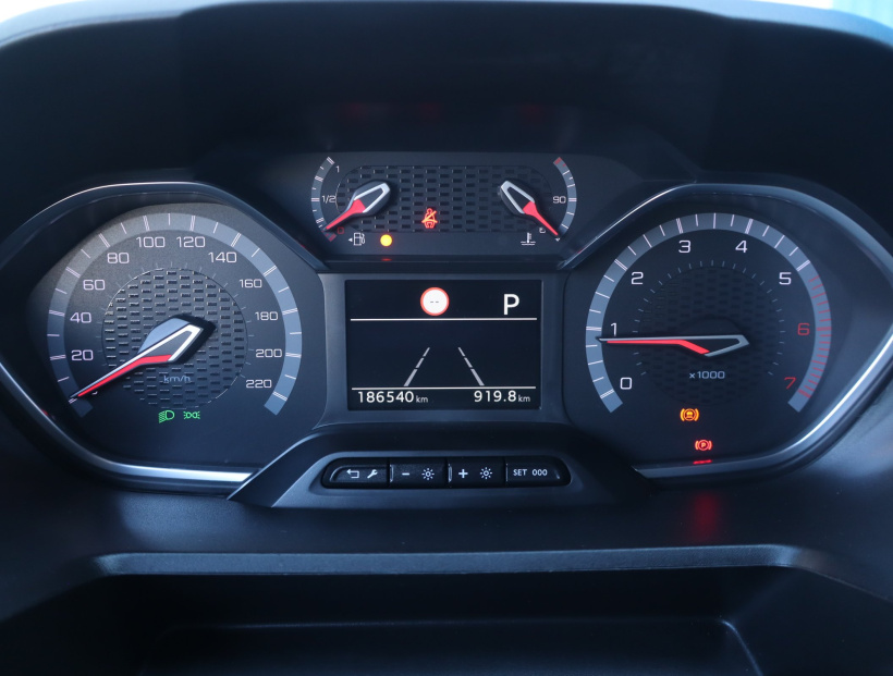 Peugeot Rifter, 2019