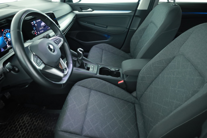 Volkswagen Golf, 2022