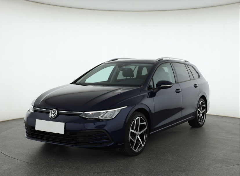 Volkswagen Golf, 2022