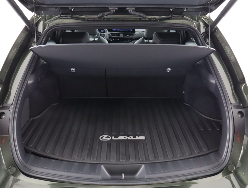Lexus UX, 2024